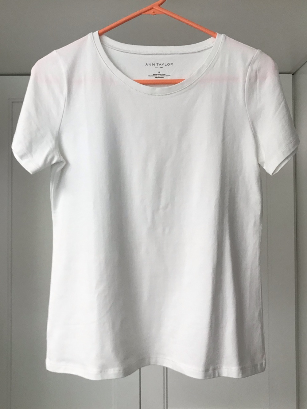 Ann Taylor Factory White Short Sleeve Crew TeeWomen’s  US S